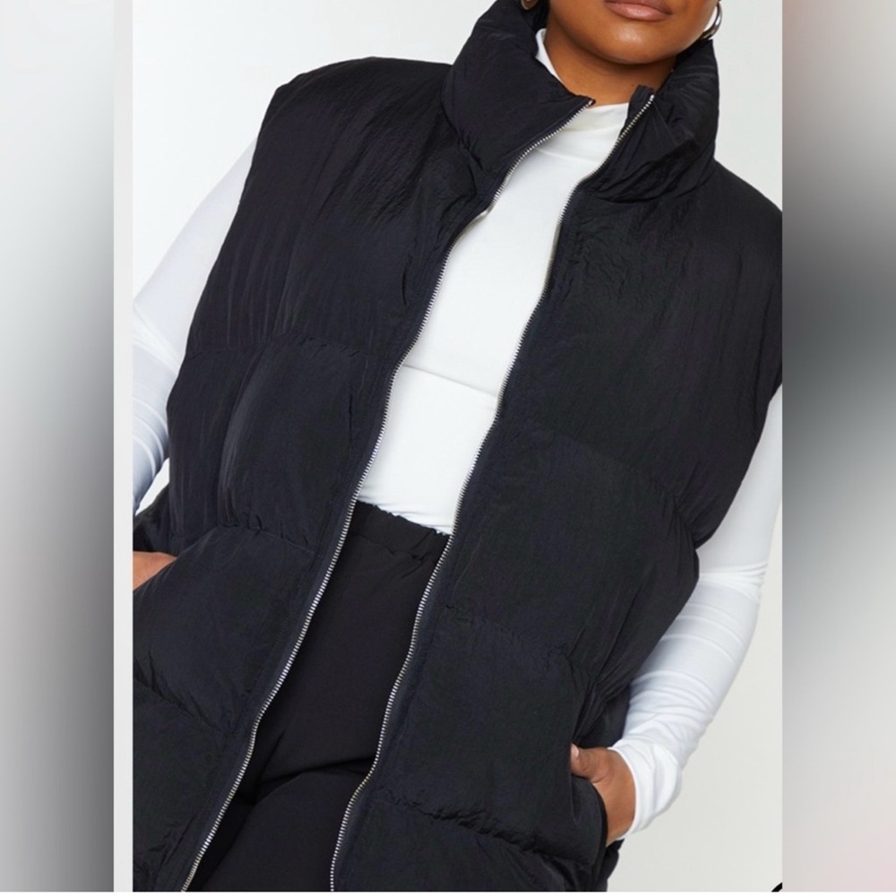 Pretty Little Thing Plus Women's Black Puffer Vest Size XL NWT - Picture 3 of 10